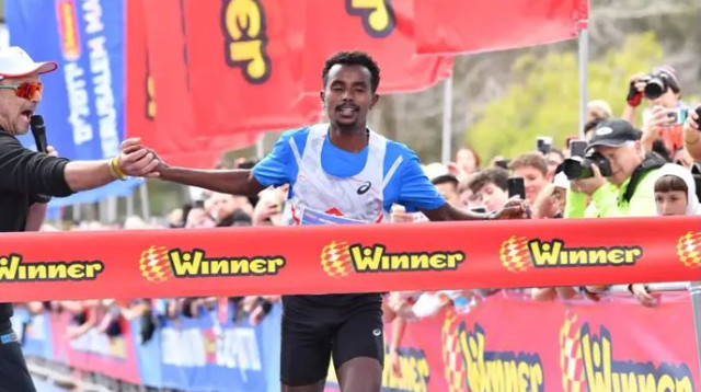 המנצח. מלקמו ג'מבר (צילום: אלטרנטיבה1)