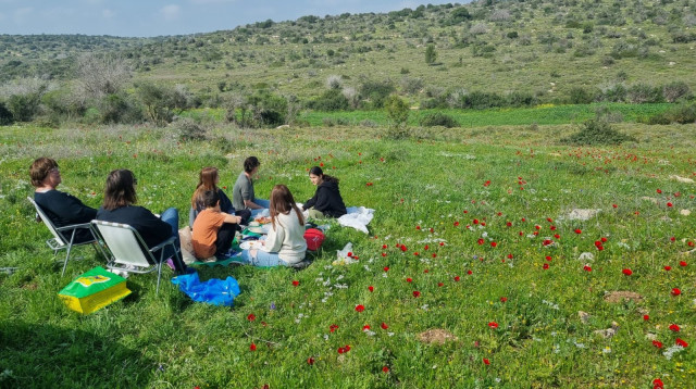 נופשים בטבע (צילום: באדיבות קק"ל)