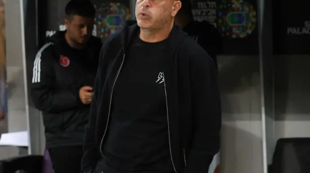 לחץ גדול בהפועל תל אביב. אבוקסיס (צילום: דני מרון)