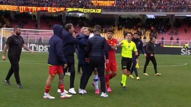 עימות בסיום המשחק של לצ'ה מול ורונה (צילום: צילום מסך, מתוך שידורי הטלוויזיה)