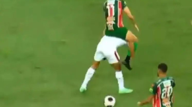 בראונאס נגד אמריקה פוטבול קלוב RN (צילום: תיעוד ברשתות חברתיות לפי סעיף 27 א' לחוק זכויות יו)