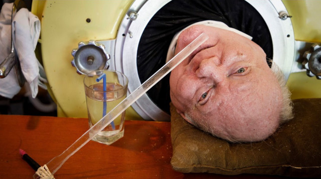 פול אלכסנדר, הלך לעולמו אחרי 70 שנה בתוך מיכל מתכת (צילום: APM)