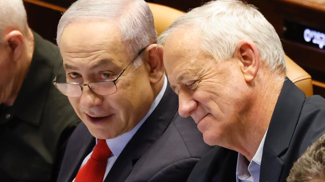 בנימין נתניהו ובני גנץ בישיבה על הגדלת התקציב, מרץ 2024 (צילום: מארק ישראל סלם)