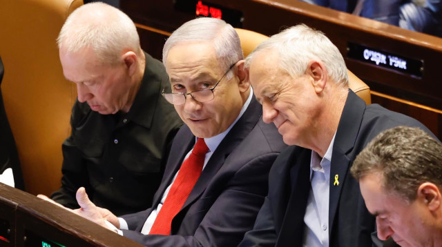 בנימין נתניהו, בני גנץ. הישיבה על הגדלת התקציב, מרץ 2024 (צילום: מארק ישראל סלם)