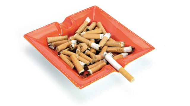 מאפרה, סיגריות (צילום: אינגאימג')