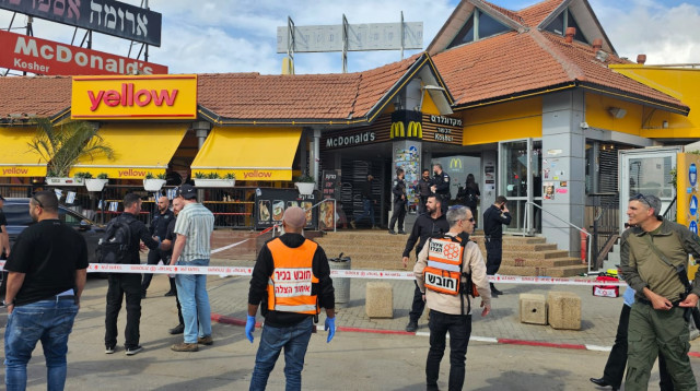 זירת הפיגוע בצומת בית קמה (צילום: דוברות איחוד הצלה)