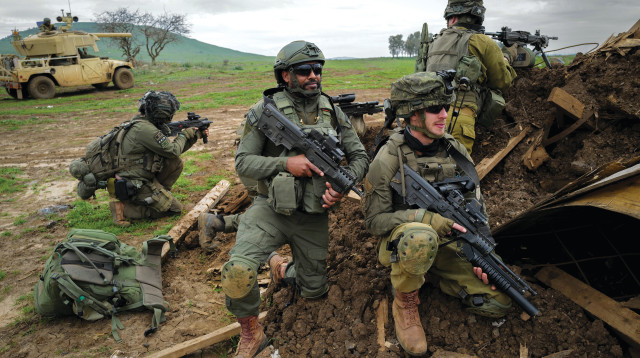 חיילי מילואים בצפון (צילום: מיכאל גלעדי, פלאש 90)