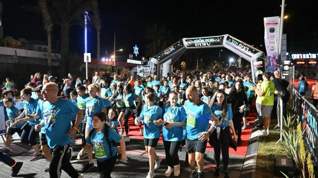 מרוץ הלילה של אילת (צילום: עיריית אילת)