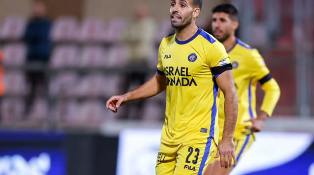 אייל גולסה שחקן מכבי תל אביב (צילום: מאור אלקסלסי)