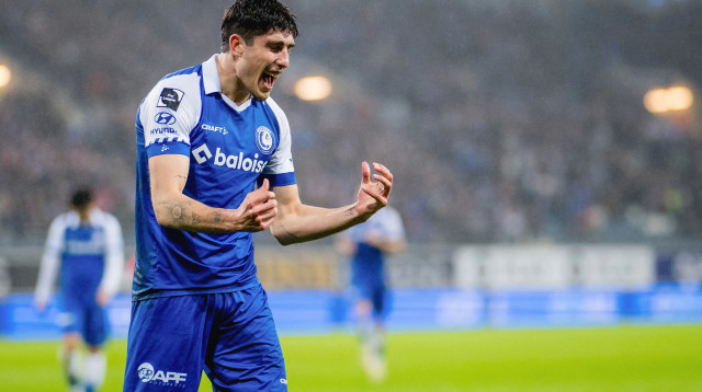 עומרי גנדלמן שחקן גנט חוגג שער (צילום: GettyImages, JASPER JACOBS/AFP)