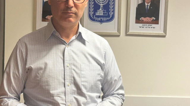 משה בר סימן טוב (צילום: דוברות משרד הבריאות)