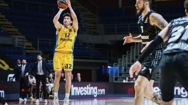 מצוין מחוץ לקשת. דיברתולומאו (צילום: אתר רשמי, Djordje Kostic)