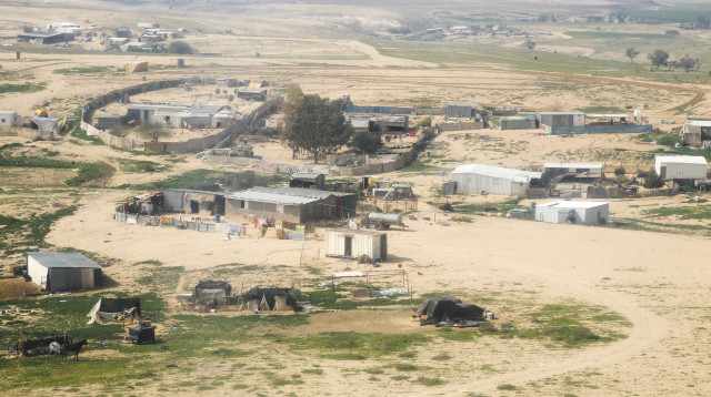 יישוב בדואי בנגב (צילום: נתי שוחט פלאש 90)