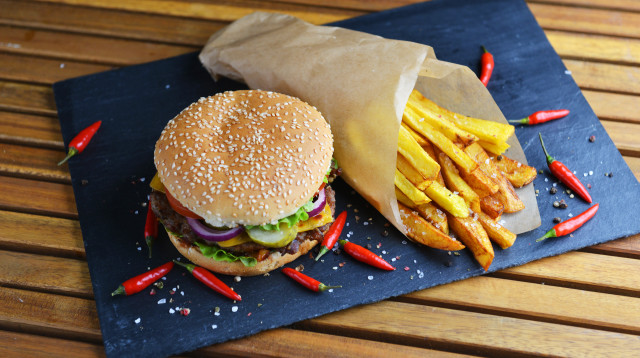 המבורגר (צילום: אינגאימג')