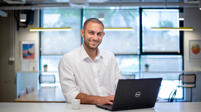 נועם מדר (צילום: אלינה סלע)