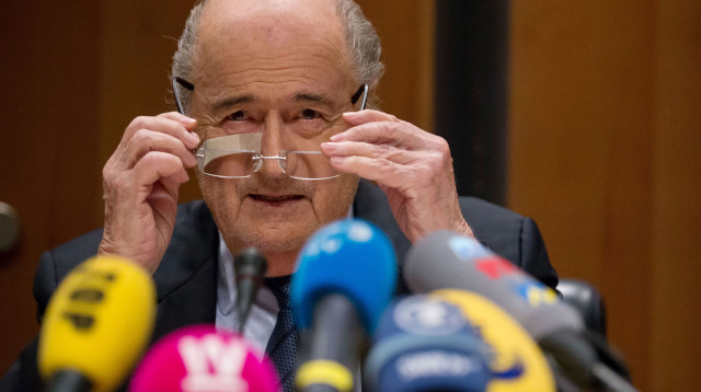 התנהג כמו הסבא החביב שזורק בדיחות ומפלרטט. בלאטר (צילום: GettyImages)