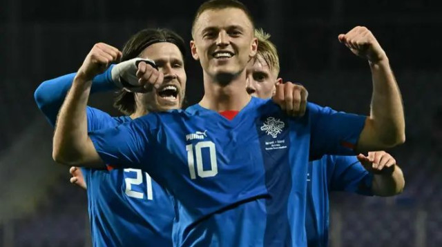 הגיבור הגדול של איסלנד. גודמונדסון (צילום: GettyImages, Attila KISBENEDEK / AFP)