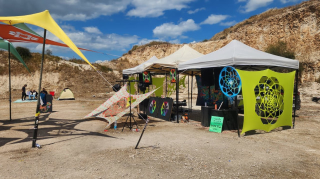 מסיבת הטבע סמוך לחמת גדר (צילום: דוברות המשטרה)