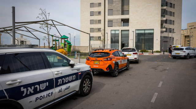 זירת האירוע באשדוד (צילום: לירון מולדובן, פלאש 90)