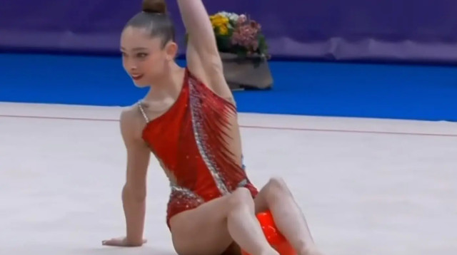 דניאלה מוניץ מתעמלת אומנותית (צילום: צילום מסך, .)