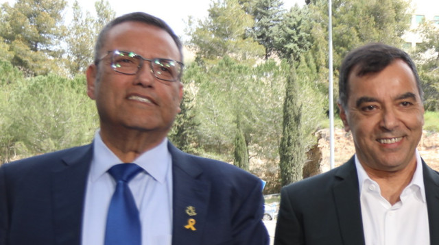 מיכל הרצוג, מר יצחק הרצוג, נשיא ומנכ"ל מובילאיי, פרופסור אמנון שעשוע ומשה ליאון (צילום: סיון פרג')