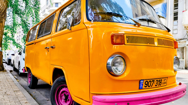 תערוכת "בצלמי הלל- יוצאים בשאלה" (צילום: שי בוכניק)