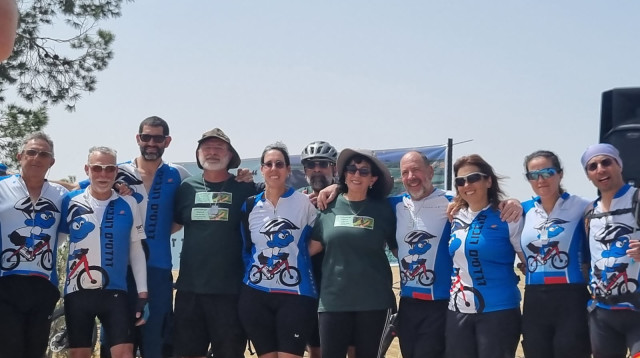 לוקחים חלק במסע האופניים לזכרו של אורן גולדין ז"ל (צילום: פרטי)