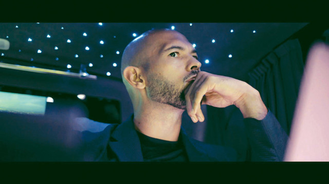 "אני אנדרו טייט" (צילום: באדיבות יס דוקו)