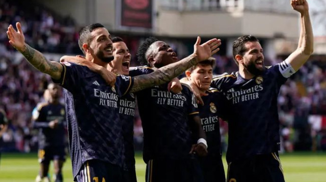 החגיגה של ג'וד בלינגהאם שוב שוחזרה. חוסלו חוגג עם שחקני ריאל מדריד (צילום: רויטרס)