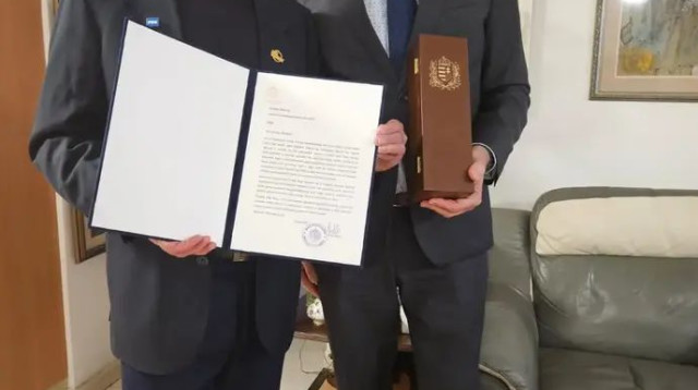 אברהם קליין ושגריר הונגריה בישראל (צילום: יח"צ - חד פעמי, .)