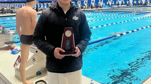 פרנקל לאחר הזכייה (צילום: אתר רשמי, איגוד השחייה)