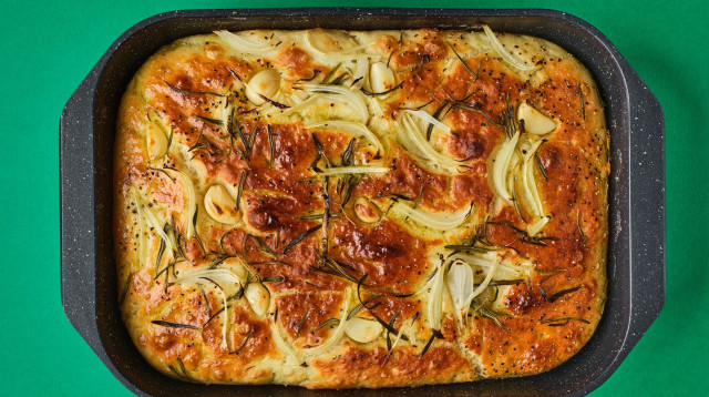 פוקצ'ה איטלקית בתבנית רוסטר (צילום: גיל אבירם)