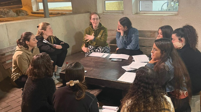 מפגש בני נוער (צילום: באדיבות חמש אצבעות)