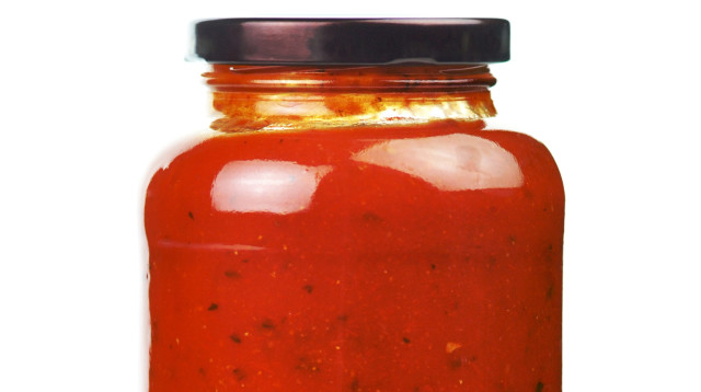 מתבלים בצנצנות, כך תמנעו מהם להתקלקל (צילום: אינג'אימג')