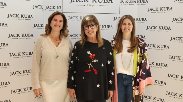 מימין: פרלה קובה זייברט ליאורה עופר וג'ני קובה  (צילום: איציק בירן)