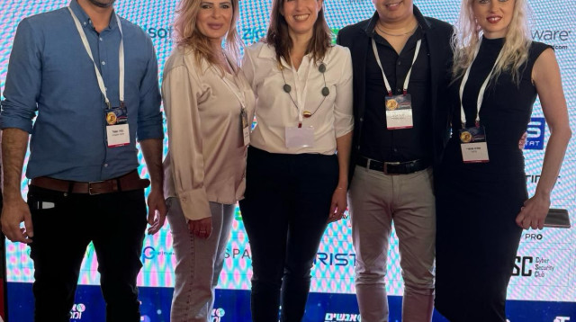 אסיה אושרי, אייל אביב, רקפת יעקבי, סולי דרעי וכפיר שאול (צילום: יחצ)