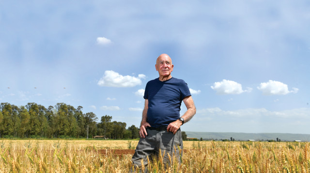 עומרי עתריה (צילום: ראובן קסטרו)