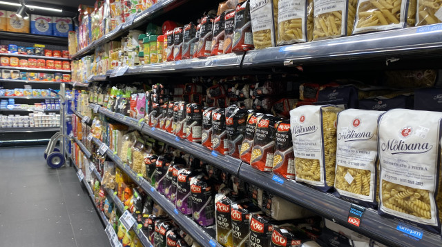מדפי הסופרמרקטים (צילום: אבשלום ששוני)