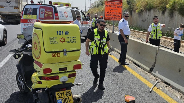 זירת התאונה בכביש 471 (צילום: תיעוד מבצעי מד"א)