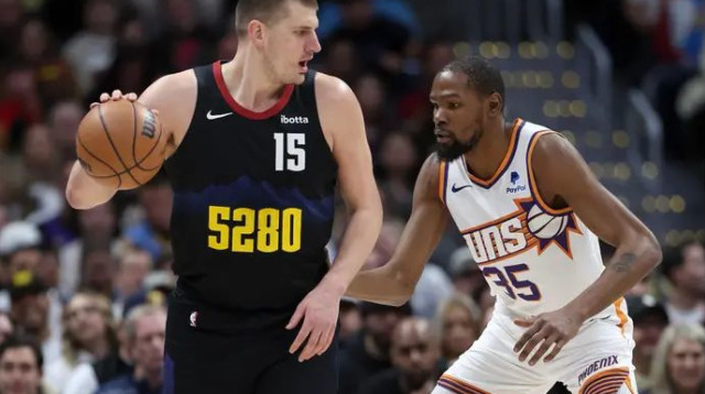 הולך לדנבר קשה מולו. דוראנט (צילום: GettyImages, Matthew Stockman)