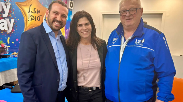 יעל ארד באליפות ישראל בהחלקה על הקרח (צילום: שרון ברנד יחסי ציבור)