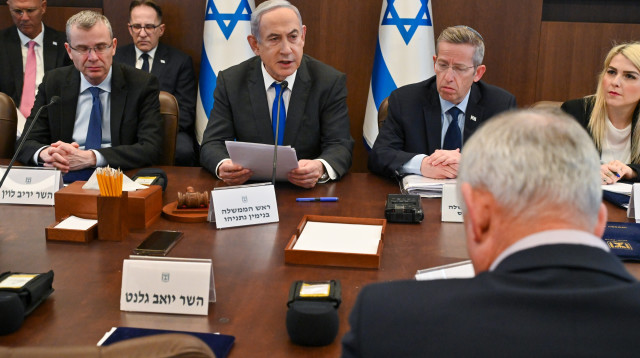 בנימין נתניהו בישיבת הממשלה  (צילום:  קובי גדעון / לע״מ)