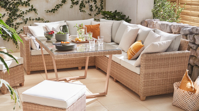 מערכת ישיבה פינתית של נטריאל (צילום: יחצ חול)