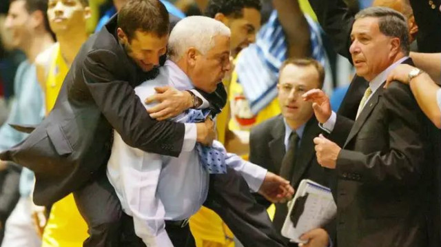 משחק בלתי נשכח. בלאט וגרשון, בדיוק לפני 20 שנה (צילום: מעריב, עדי אבישי)