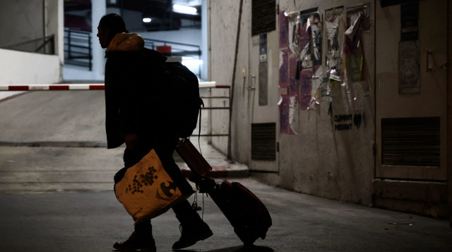 הומלס מכור לסמים ברחובות (צילום: GettyImages, PHILIPPE LOPEZ)