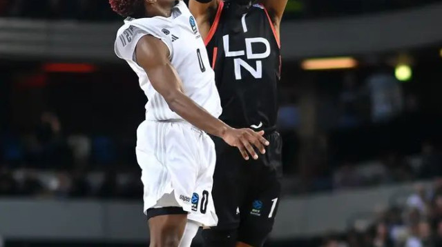 יחליף בירות? ג'ורדן טיילור מול טי.ג'יי שורטס בחצי גמר היורוקאפ (צילום: אימג'בנק  GettyImages, Alex Davidson)