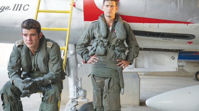 הסרט "קרב אוויר" (צילום: דויד סקורי,יונייטד קינג)