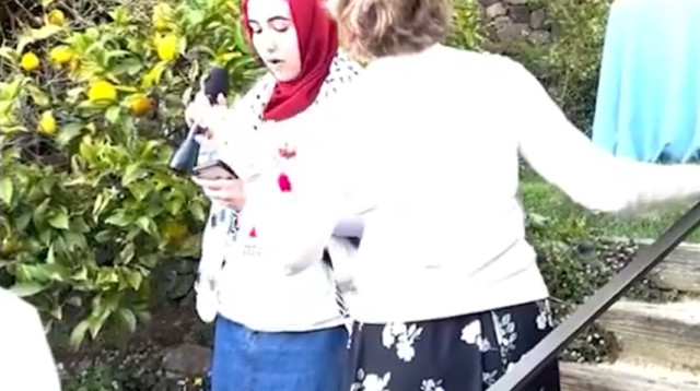 הפרופסורית והסטודנטית מתעמתות (צילום: צילום מסך)