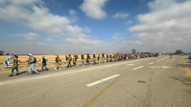 צעדה מיוחדת באשכול למען השבת החטופים (צילום: דוברות אשכול)