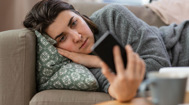 המצב הנוכחי גורם לנו חרדה. מה נוכל לעשות כדי לאזן את התחושות? (צילום: אינג'אימג')